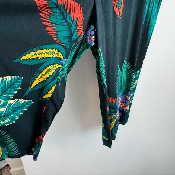 🆕 Patrons of Peace tropical print smocked short sleeve jumpsuit size S NWT - Picture 6 of 8